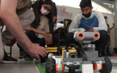 ROBÓTICA EDUCATIVA DE LA UCAB SUMERGE EN LA MECATRÓNICA A ALUMNOS DE PRIMARIA Y BACHILLERATO