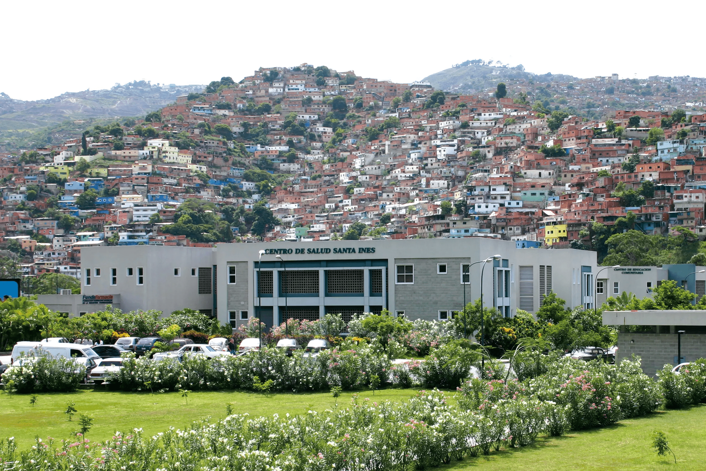 Clínica Santa Inés y Parque Social (1)