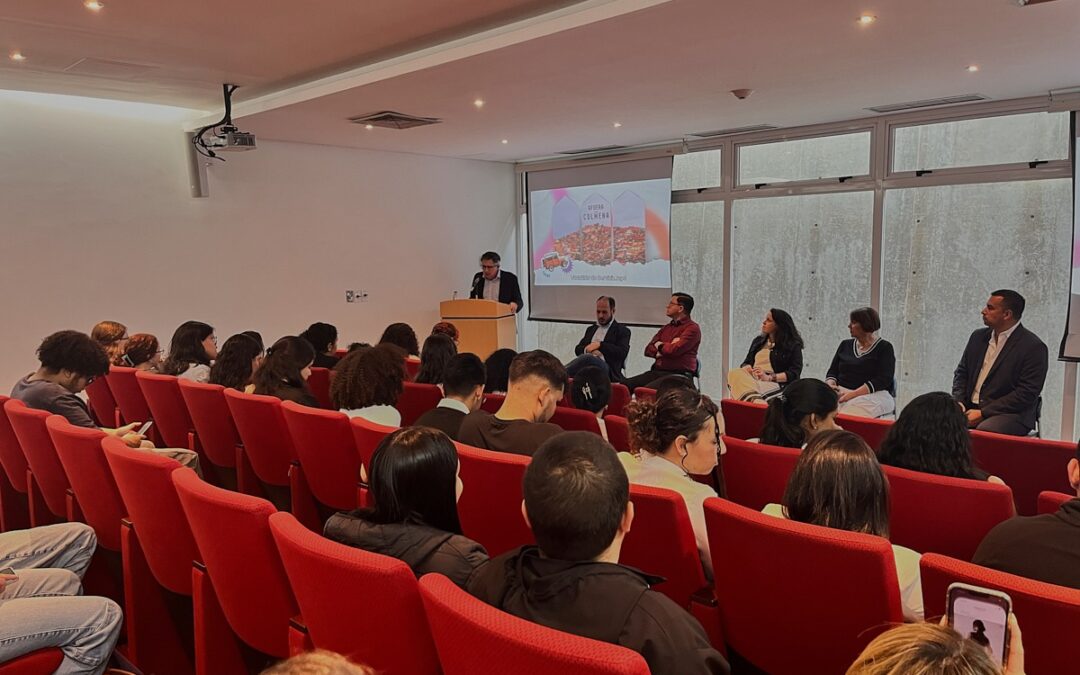 Ucabistas aprenden en «Afuera de la Colmena» que «el liderazgo social es una alianza que se transforma en el servicio»